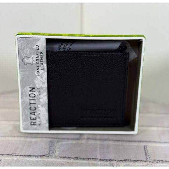 NEW REACTION KENNETH COLE HAND CRAFTED LEATHER BLACK BI-FOLD WALLET - Picture 2 of 3